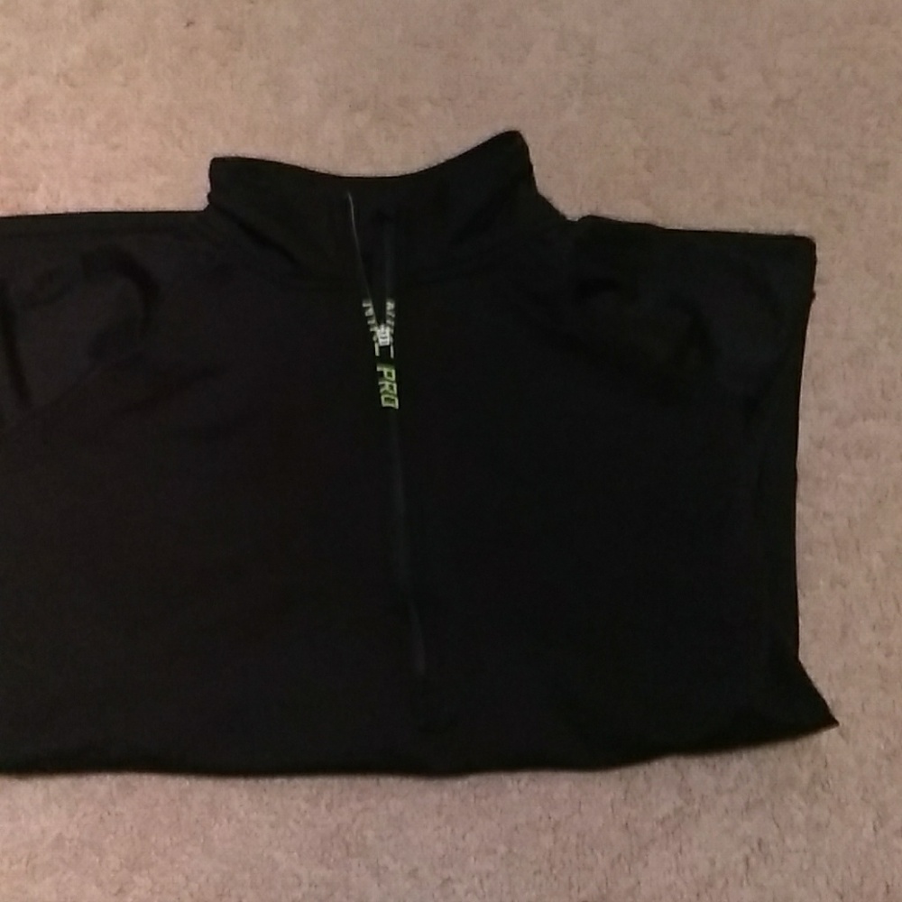 Nike Training Top - Picture 5 of 5